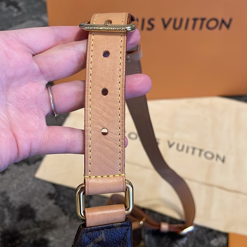 Louis Vuitton Monogram Bum Bag - Picture 11 of 17